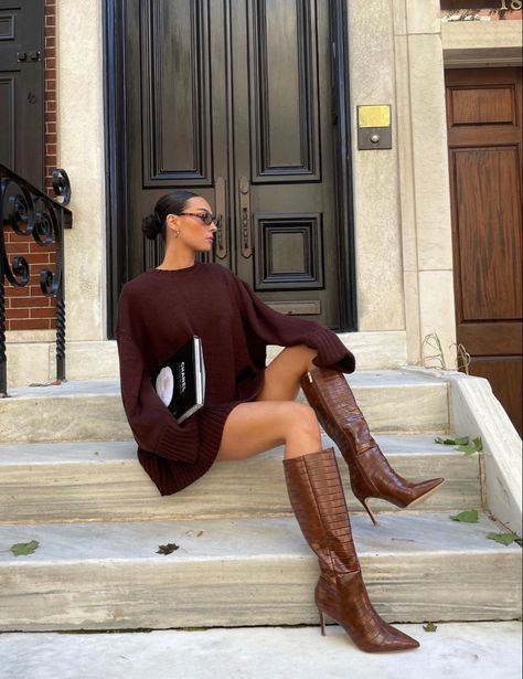 Brown Sweater Dress Outfit, Brown Knee High Boots Outfit, Fashion Outfits Dresses, Burgundy Outfit, Sweater Dress Outfit, Outfits Dresses, Womens Fall Dress, Fall Fits, Style Fall