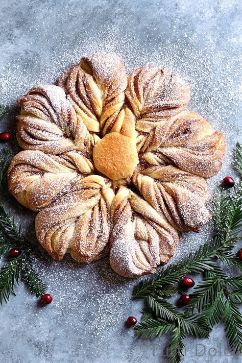 Star Bread Recipe, Yeast Dough Recipe, Cranberry Butter, Bread Cinnamon, Star Bread, Holiday Bread, Baking Bread Recipes, King Arthur Flour, God Mat