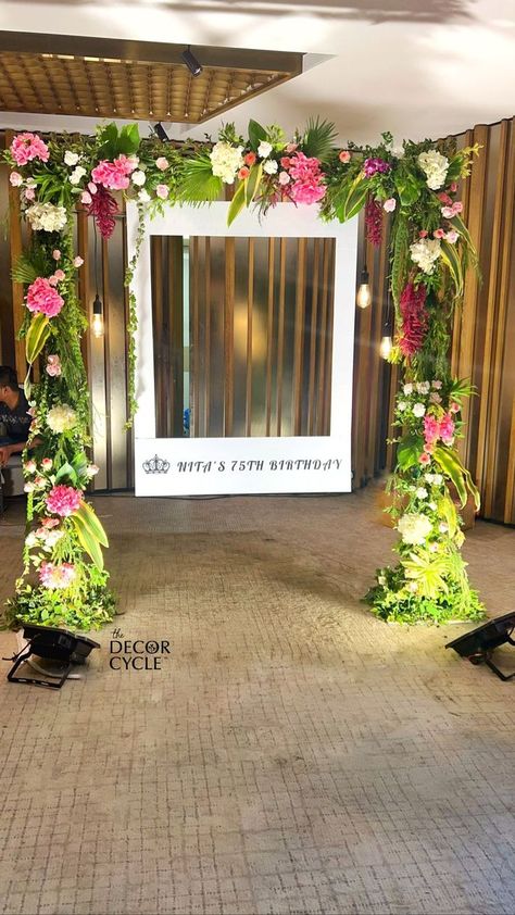 Corporate Event Backdrop, Engagement Home Decoration, Photo Booth Wedding Ideas, Selfie Corner, 75th Birthday Decorations, Photobooth Decor, Selfie Point, Weddings Decorations Elegant Romantic, Selfie Booth