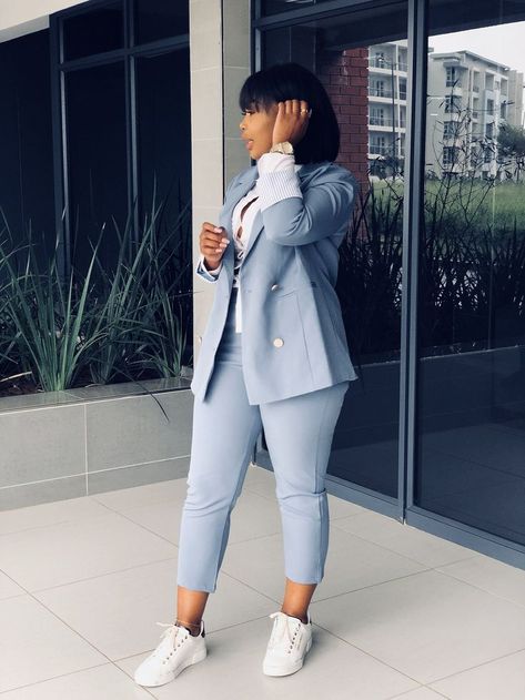 Women Suits and Sneaker Trend #womansuits  #womansneaker #fashionactivation #womanfashion Suits And Sneakers, Fashionable Work Outfit, Sneaker Trend, Stylish Work Attire, Woman Suit Fashion, Classy Work Outfits, Classy Casual Outfits, Stylish Work Outfits, Looks Street Style