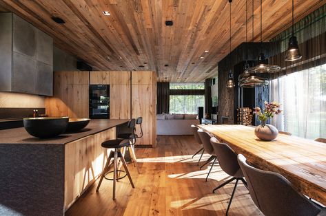 When Alpine Chalet style and the Japanese Wabi-Sabi aesthetics meet. Robust rough material in a clear crude form and monocromatical colorpalette create a deep and intimate feeling of space. Kitchen includes glass lamps. Alpine Style Interiors, Alpine Chalet Interior, Alpine Aesthetic, Loft Designs, Alpine Chalet, Space Kitchen, Kitchen Interior Design, Chalet Interior, Chalet Style