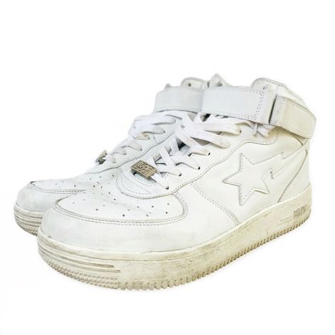 @ufolandings • Instagram photos and videos Nike Air Force Sneaker, Pure White, White Vintage, Sneakers Nike, Fashion Inspo, Pure Products, Photo And Video, Instagram Photos, Sneakers