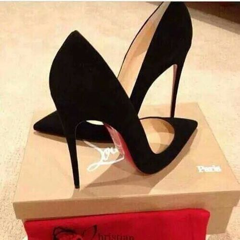 these <3 Louis Vuitton Heels, Louis Vuitton Shoes Heels, Shoes Heels Classy, Black Shoes Heels, Louboutin Heels, Christian Louboutin Heels, Fashion Heels, Louis Vuitton Shoes, Fabulous Shoes