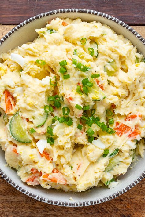 Korean Potato Salad Korean Potato Salad, Korean Potatoes, French Potato Salad, Loaded Potatoes, Potato Salad Dill, Closet Cooking, Baked Potato Salad, Potato Salads, Bacon Cauliflower