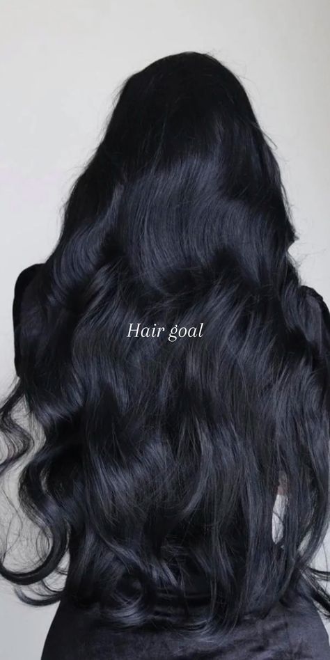 Black wavy Hair goals Shiny Jet Black Hair, Long Dark Black Hair, Wavy Shiny Hair, Long Black Wavy Hair Aesthetic, Long Hair Inspiration Brunette, Smooth Wavy Hair, Wavy Black Hair Aesthetic, Silky Hair Aesthetic, Long Dark Hair Aesthetic