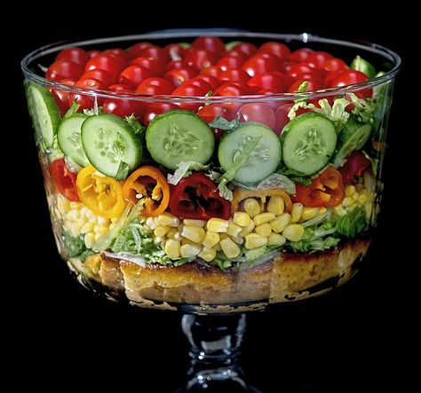 Trifle Salad, Savory Cornbread Recipe, Summer Trifle, Southern Style Cornbread, Savory Cornbread, Fruit Trifle, Trifle Dish, Layered Salad, Croutons Homemade