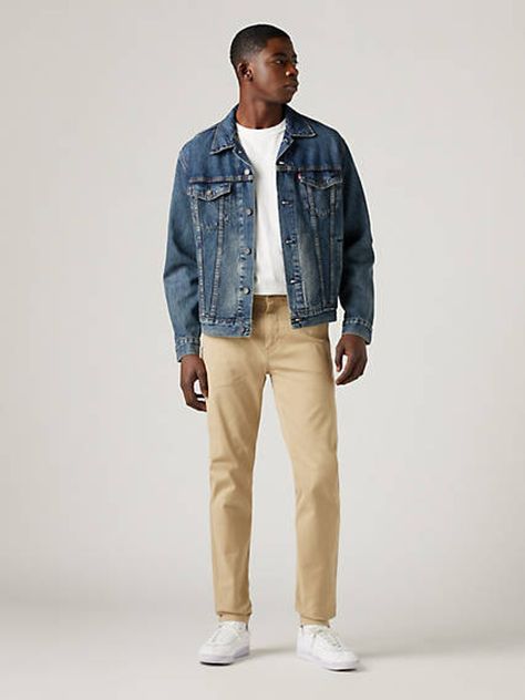 Slim chino pants Soft, comfortable hand-feel Tapers down to the ankle Added stretch for performance We partner with the Better Cotton Initiative to improve cotton farming globally Minimalism Outfit, Taper Pants, Slim Chinos, Mens Chinos, Tapered Pants, Chino Pants, Levi's Jeans, Chinos Pants, Jeans Denim