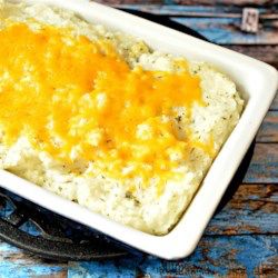 Nani's Mashed Potato Casserole Instant Mashed Potatoes Recipes, Cheesy Mashed Potato Casserole, Mashed Potato Casserole Recipes, Mashed Potato Casserole, Perfect Mashed Potatoes, Homemade Mashed Potatoes, Instant Mashed Potatoes, Instant Potatoes, Best Mashed Potatoes