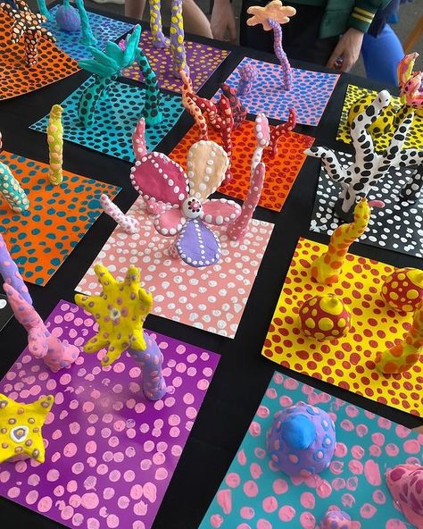 School • Instagram 3rd Grade Art Projects Spring, Art Club Elementary, Kids Art Workshop Ideas, School Art Show Ideas, First Day Art Class Ideas, Yayoi Kusama Art Lesson For Kids, One Day Art Lesson, 3rd Grade Art Lessons, Creative School Projects