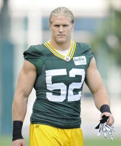 Sunshine...Sunshine...Sunshine! Only awesome people will get it ;) Clay Matthews Iii, Packers Baby, Go Packers, Clay Matthews, Best Football Team, Hey Handsome, Packers Fan, Go Pack Go, Clay Baby