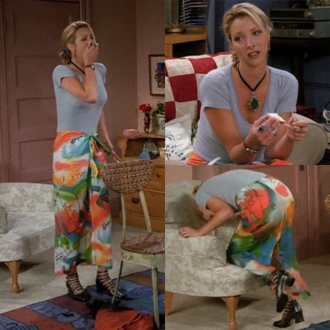 Lisa Kudrow Friends, Phoebe Buffay Outfits, Rachel Monica Phoebe, Friends Outfit, Friends Scenes, 90s Inspired Outfits, Mazzy Star, Phoebe Buffay, Tv Show Outfits