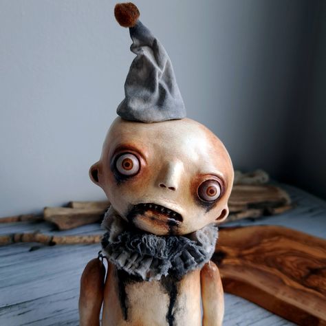 www.moodymisfits.etsy.com Sign up for Misfits Mail: www.moodymisfits.com/vip . . . #creepydoll #creepydolls #creepydollmakeup #creepydollsofinstagram #creepydollmood #strangeart #strangeartist #darkart #artdoll #dollart #handmade #creepycute #sculpey #clay #sculpture #artfase #plushie #kawaii #doll #dollmaking #dollmakers #softsculpture #creepyart #artdoll Statue Clay, Creepy Doll Makeup, Creepy But Cute, Clay Art Doll, Creepy Doll, Weird Gifts, Dolls For Sale, Creepy Dolls, Creepy Art