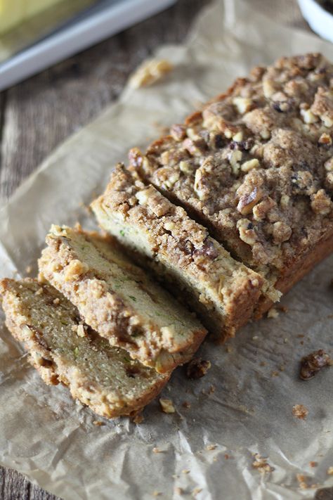 Zucchini Walnut Bread Recipes, Zucchini Crumble Bread, Cinnamon Streusel Zucchini Bread, Cinnamon Zucchini Bread Recipes, Zucchini Bread With Crumb Topping, Zucchini Bread With Streusel Topping, Zucchini Coffee Cake Recipes, Coffee Cake Bread, Zucchini Coffee Cake