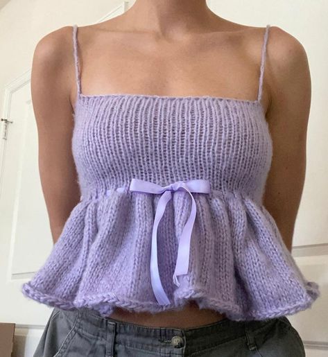 Bow Crop Tops, Knit Top Patterns, Crochet Mignon, Top Streetwear, Lace Bows, Crochet Stitch, Knit Outfit, Cute Crochet, Crochet Fashion