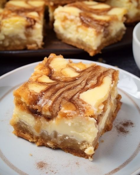 Cinnamon Swirl Cheesecake, Roll Cheesecake, Finger Desserts, Cinnamon Roll Cheesecake, Far Breton, Kolaci I Torte, Dessert Bar Recipe, Cream Cheese Recipes, Cookie Bar Recipes