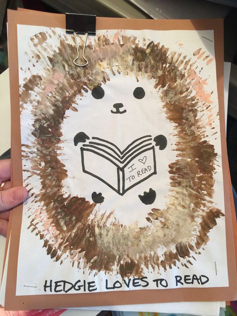 Hedgie the hedgehog. Print out and let the children add quills with fork and brown paints. Painted Hedgehog, Hedgehog Print, Brown Paint, Print Out, Cursed Child Book, Children Book Cover, The Hedgehog, Halloween Wreath, Harry Potter