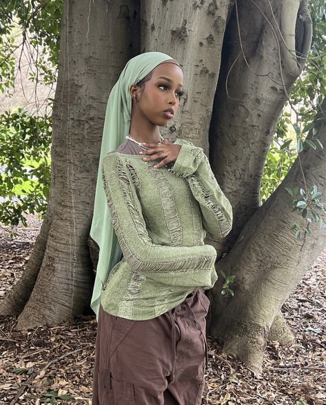 Roots Picnic, Geeky Clothes, Spiritual Fashion, Hijabi Fits, Grandma Fashion, Outfits Modest, Earthy Outfits, Hijabi Aesthetic, Neo Soul