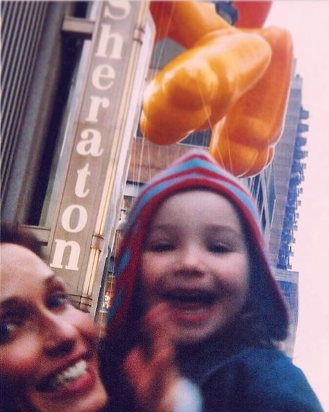 47 Likes, 1 Comments - @cornellsgarden on Instagram: “Lily with her mom #susansilver #lilycornellsilver #lilysilver #seattle” Susan Silver, Gonna Miss You, Pretty Blue Eyes, Cornell University, Chris Cornell, First Daughter, Blue Eyes, Pretty People, Music Book