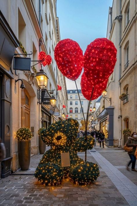 Discover where to see the best Christmas decorations in Paris! Get insider tips on must-visit festive spots. Click now for a magical holiday guide! Paris Christmas Market, Best Christmas Decorations, Pretty Christmas Decorations, Paris France Travel, Christmas In The City, Paris Vacation, Fun Christmas Decorations, Christmas Atmosphere, Christmas Town