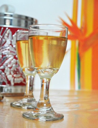 Ginger Wine, Homemade Wine Recipes, Wine At Home, Diy Alcohol, Diy Foods, Barolo Wine, Wine Recipe, Refreshing Beverages, Non Alcoholic Wine