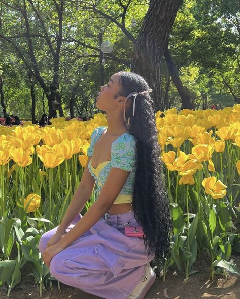 Jenny Park, Photo Inspo Instagram, Asian Actress, Garden Fashion, Insta Aesthetic, Gossip Girl Outfits, Purple Jeans, Warm Weather Outfits, Trendy Fashion Outfits