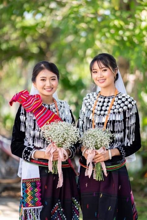 Kachin Traditional Dress, Burmese Clothing, Dress Design Patterns, Traditional Clothes, Glam Dresses, Traditional Dress, Design Patterns, Historical Clothing, Burmese