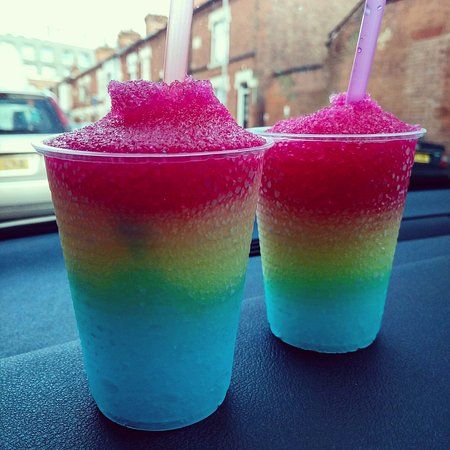 Slush Puppies Slush Puppies, Kid Friendly Drinks, Slush Puppy, Leicester England, Sleepover Food, Easy Drink Recipes, Rainbow Food, Mixed Drinks Recipes, Easy Drinks