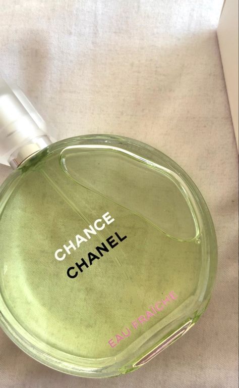 Koleksi Parfum, Mint Aesthetic, Mint Green Aesthetic, Perfume Collection Fragrance, Chanel Perfume, Perfume Scents, Perfume Lover, Luxury Perfume, Perfume Collection