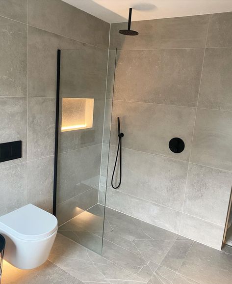 Small Shower Room, Wet Room Bathroom, Small Bathroom Layout, Wet Room Shower, Small Bathroom Interior, Modern Bathroom Tile, Bathroom Inspiration Modern, Bathroom Redesign, Bathroom Remodel Shower