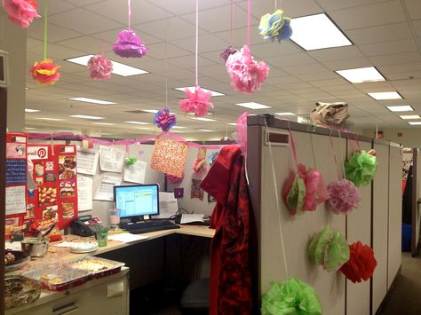 An employee's office decorated for their birthday using only ideas she's pinned on Pinterest down to the snacks made to celebrate! Office Birthday Decorations, Diwali Decoration Lights, Happy Diwali Wallpapers, Diwali Wallpaper, Diwali Decoration Items, Diy Diwali Decorations, Office Birthday, Office Cubicle, Cubicle Decor