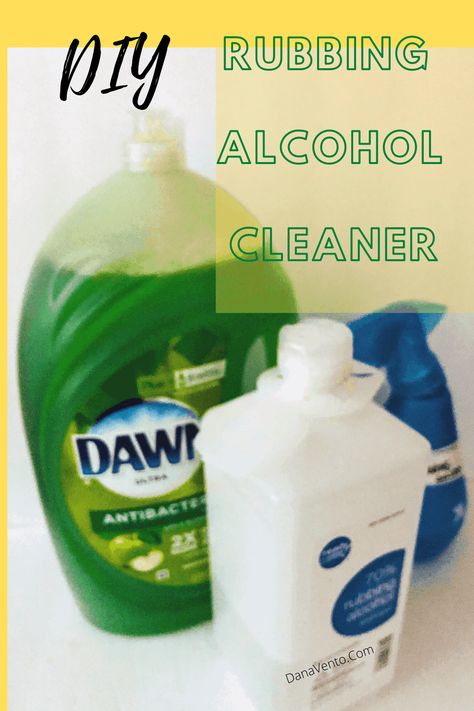 Rubbing Alcohol Cleaner, Diy Window Cleaner, Glass Cleaner Recipe, Rubbing Alcohol Uses, Diy Glass Cleaner, Diy All Purpose Cleaner, Window Cleaner Homemade, Counter Cleaner, Diy Cleaner