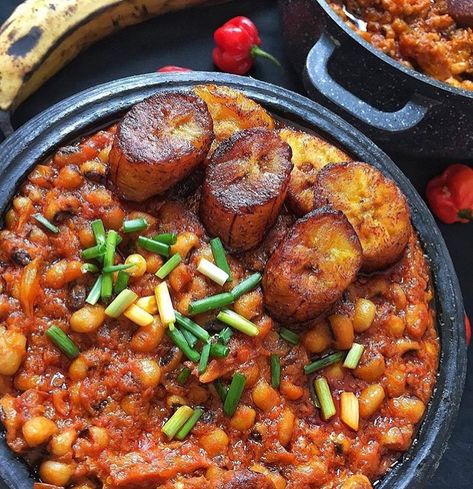 beans and plantain Beans And Plantain, Nigerian Beans, African Vibes, Plantain Recipes, West African Food, Nigerian Recipes, African Cooking, Event Menu, Nigerian Food