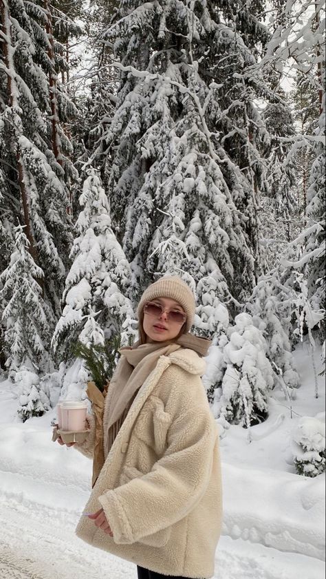 Cold Weather Outfit, Winter Inspo, Winter Photoshoot, Winter Fashion Outfits Casual, Winter Outfits Cold, Snow Outfit, Winter Photo, Winter Photos, Winter Girls