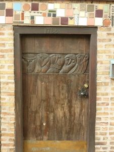 Pictures Medieval Door, Owl Door, When One Door Closes, Gorgeous Doors, Joseph Gordon Levitt, Porch Entry, Beautiful Houses Interior, Carved Doors, Front Door Colors