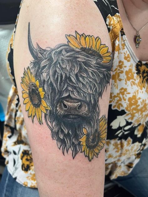 Highland Cow Tattoo, Sunflowers Tattoo, Cow Tattoo, Sunflower Tattoo, Tattoo Sleeve, Highland Cow, Sleeve Tattoos, Tattoo Ideas, Piercings