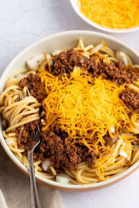 Copycat Skyline Chili Recipe, Skyline Chili Recipe, Cincinnati Chili Recipe, Chili Spaghetti, Skyline Chili, Ground Beef Chili, Cincinnati Chili, Slow Cooker Chili Recipe, Mediterranean Spices