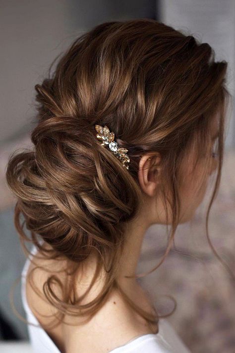 Best Pinterest Wedding Hairstyles Ideas ❤ See more: http://www.weddingforward.com/pinterest-wedding-hairstyles/ #weddingforward #bride #bridal #wedding Trendy We Fryzurach, Wedding Haircut, Side Bun Hairstyles, Messy Wedding Hair, Side Updo, Side Bun, Bun Updo, Elegant Wedding Hair, Up Dos For Medium Hair