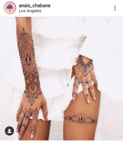 Hand Tattoos Henna, Lace Sleeve Tattoos, Female Tattoo Designs, Wrist Bracelet Tattoo, Mandala Hand Tattoos, Tattoos Henna, Henna Inspired Tattoos, Hand And Finger Tattoos, Boho Tattoos