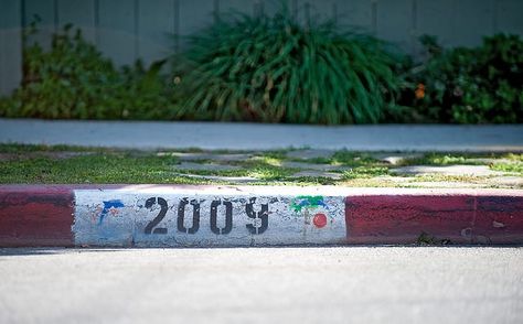 What business can be started for $40 or less in the next hour and produce a $200 profit by this afternoon? Curb painting -- stenciling house numbers on the curb out front. Here’s how to get started. The Penny Hoarder, Painting House, Side Business, Address Numbers, Easy Sides, Gaming Decor, Stenciling, Diy Signs, Beautiful Drawings