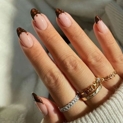 36 Brown French Tip Manicures Perfect for Fall Fall French Tip Nails, Fall French Tip, Fall Thanksgiving Nails, French Tip Manicure, Thanksgiving Nail Designs, Simple Fall Nails, November Nails, French Tip Nail Designs, Fall Nail Trends