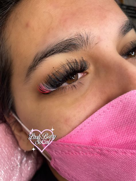 Wispy Volume Eye lash extentions with a pop of pink eyelashes Eye Lash Extensions With Pink, Red And White Lash Extensions, Red And White Eyelash Extensions, Pink And White Lash Extensions, Pink Eyelash Extensions, Pink Eyelashes, Pink Lashes, Wispy Volume, Eye Lash Extensions