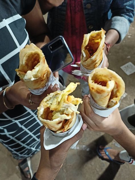 Famous patna's egg roll Egg Roll Aesthetic, Nightclub Aesthetic, Egg Roll, Instagram Photo Inspiration, Egg Rolls, Tacos, Egg, Rolls, Ethnic Recipes