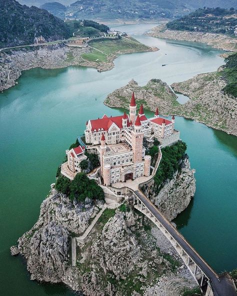 Here’s a look at the beautiful📍Jilong Castle Country Club, Guizhou🇨🇳 📷Photo by @supermickiii - Follow us to explore the fascinating world… Guizhou China, Island Castle, European Castles, Castle Ruins, Castle House, Chateau France, Fantasy Castle, Wonderful Picture, Beautiful Castles