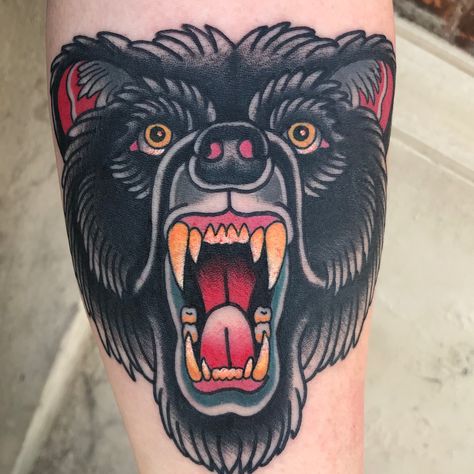 Traditional Tattoo Neck, Traditional Bear Tattoo, Traditional Black Tattoo, Bear Tattoo Designs, Traditional Tattoo Inspiration, Horoscope Tattoos, Traditional Style Tattoo, Traditional Tattoo Sleeve, Bear Tattoos