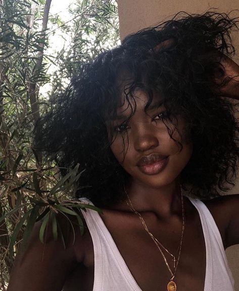 Dark Skin Beauty, Dark Skin Women, Eyes Lips, Black Is Beautiful, Beauty Photography, Human Hair Wigs, Pretty People, A Woman, Natural Hair Styles