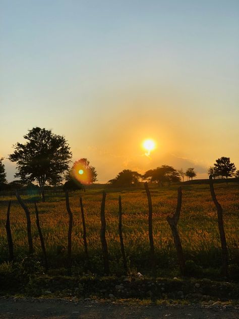 Evening Vibes, Kwazulu Natal, Pretty Braided Hairstyles, Ocean Sunset, Ocean Sunset Photography, Down South, Zulu, Farm Life, Sunset Photography