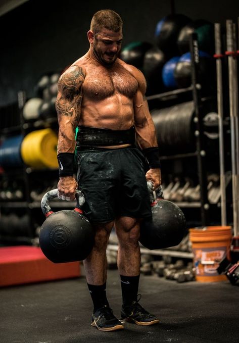 Fraser Crossfit, Crossfit Open Workouts, Protein Workout, Mat Fraser, Men Motivation, Crossfit Men, 1000 Calorie, Modeling Pictures, Calorie Workout