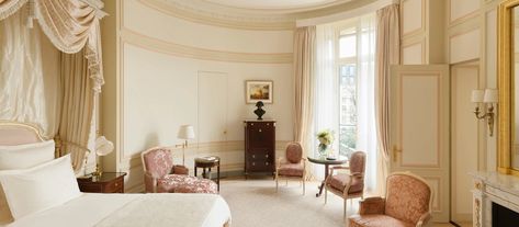 Deluxe Suite | The Ritz Paris Parisienne Bedroom, Luxury Hotels Paris, London Bedroom, The Ritz Paris, Ritz Hotel, Hotels In Paris, Kitchen Suite, Ritz Paris, London Family