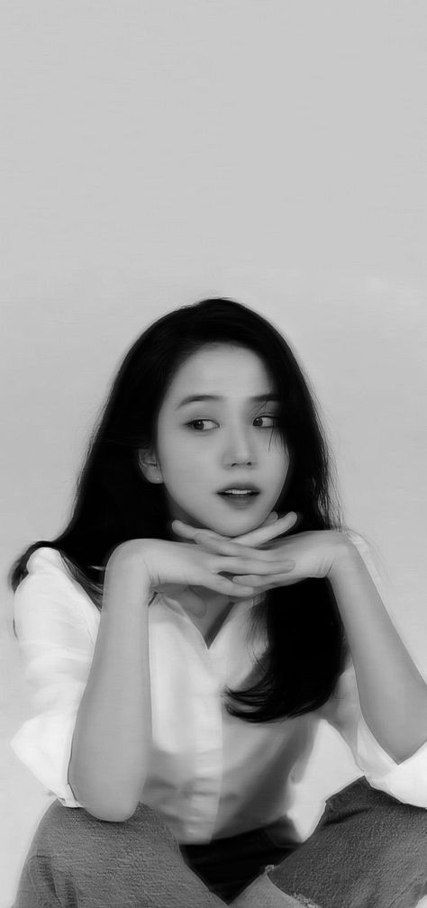 Jisoo dark wallpaper~almila Jisoo Black And White, Jisoo Dark, Jisoo Blackpink, Dark Wallpaper, Exo, Mona Lisa, My Girl, Black Pink, Black And White