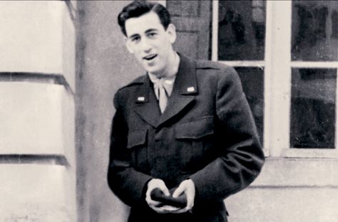 25 Photos of Famous Authors in Uniform Jd Salinger, Holden Caulfield, Read Letters, Deep South, Writers And Poets, Writing Career, The Orator, Famous Authors, Nbc News